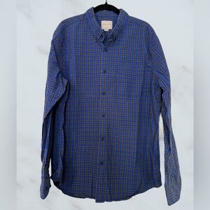 Men’s XL Button Down Shirt